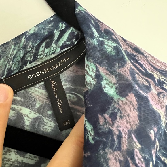 BCBG SWIMSUIT COVERUP - Picture 7 of 8